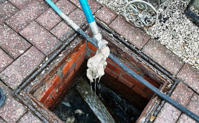 https://plumberleeming.com.au/uploads/2025/06/blocked-drains-598620.jpg