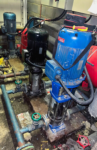 https://plumberleeming.com.au/uploads/2025/06/commercial-plumbing-134266.jpg