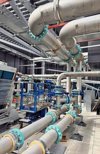 https://plumberleeming.com.au/uploads/2025/06/commercial-plumbing-500978.jpg