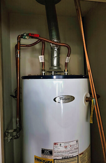 https://plumberleeming.com.au/uploads/2025/06/hot-water-650217.jpg