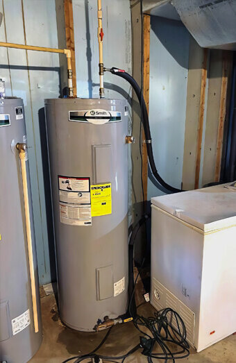 https://plumberleeming.com.au/uploads/2025/06/hot-water-727025.jpg
