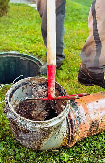 https://plumberleeming.com.au/uploads/2025/06/pipe-relining-24290.jpg